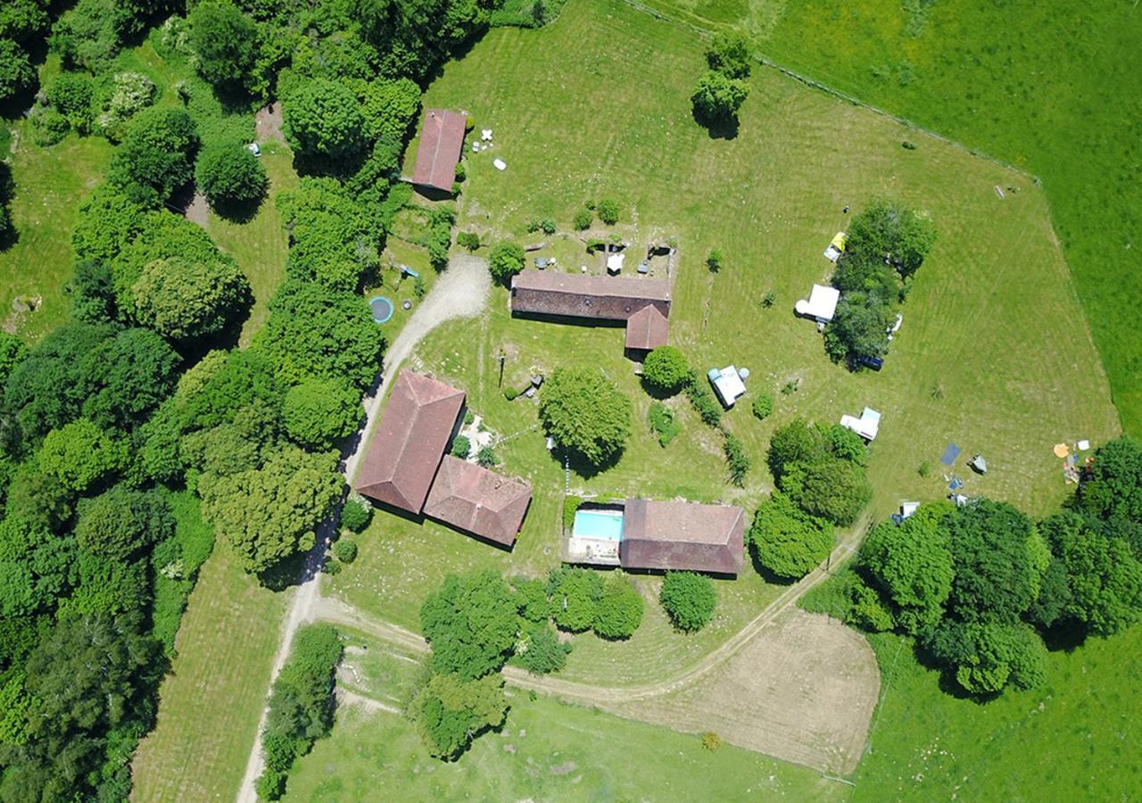 La Rhue Gites - Jacuzzi Jumilhac-le-Grand Exterior foto