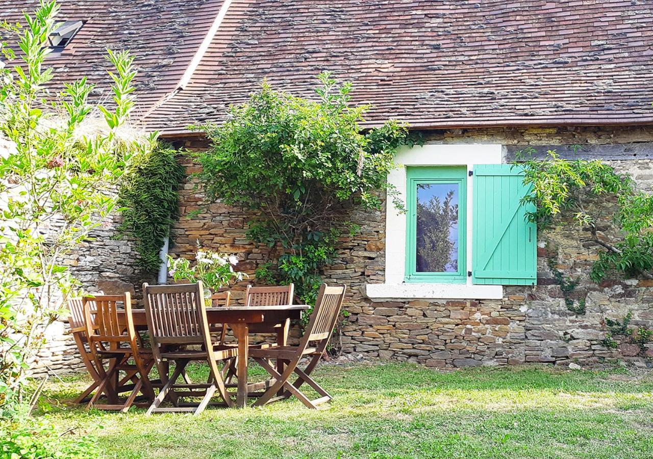 La Rhue Gites - Jacuzzi Jumilhac-le-Grand Exterior foto